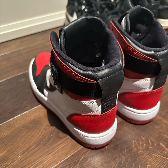 Nike Air Jordans in women’s size 7. - Picture 2 of 6